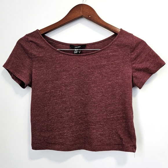 Forever 21 Tops - Forever 21 Cropped Tee - Size US M
